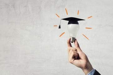 带娃心累养儿不易的朋友圈感慨说说(40句)